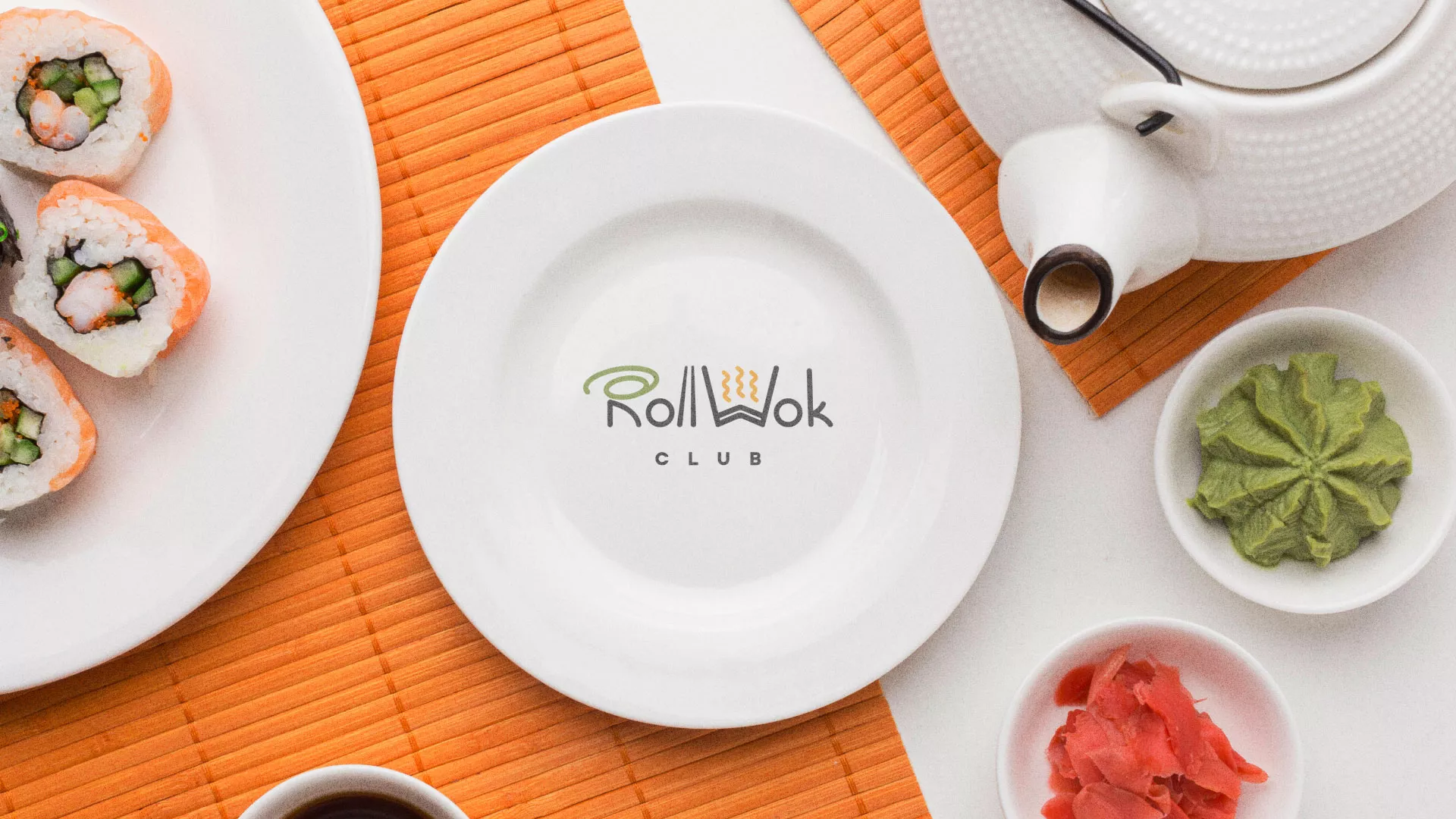 Разработка логотипа и фирменного стиля суши-бара «Roll Wok Club» в Воркуте